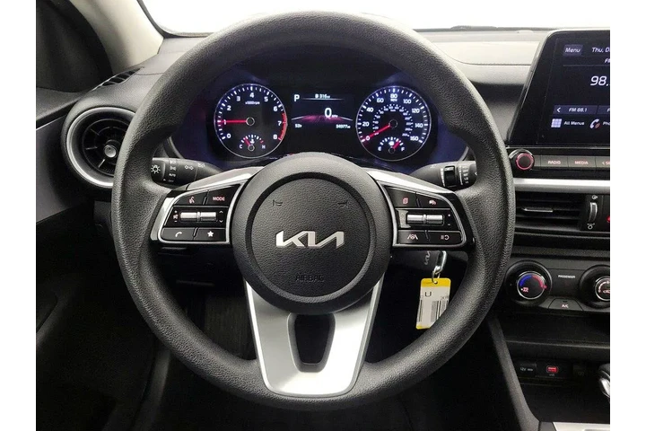 $16998 : Kia Forte 2024 LXS 4dr Sedan image 10