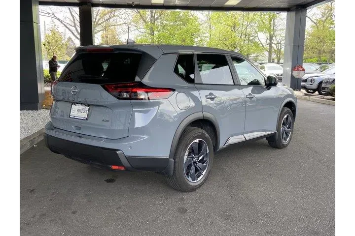 $25487 : Nissan Rogue 2026 AWD SV 4dr image 5