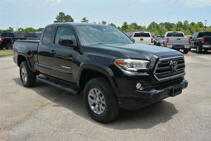 2018 Tacoma SR5 V6 image 5