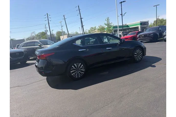 $24980 : Nissan Altima 2025 2.5 SV 4d image 5