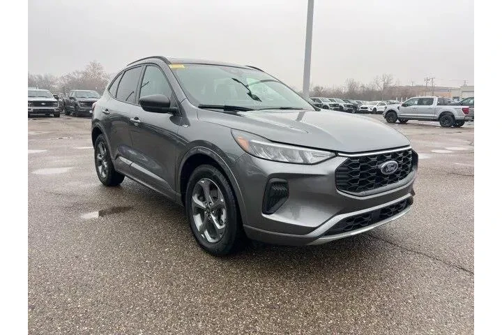 $23942 : Ford Escape 2023 AWD ST-Line image 3