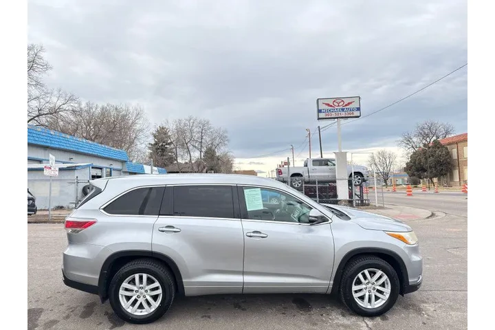 $11995 : 2014 Highlander LE V6 image 4