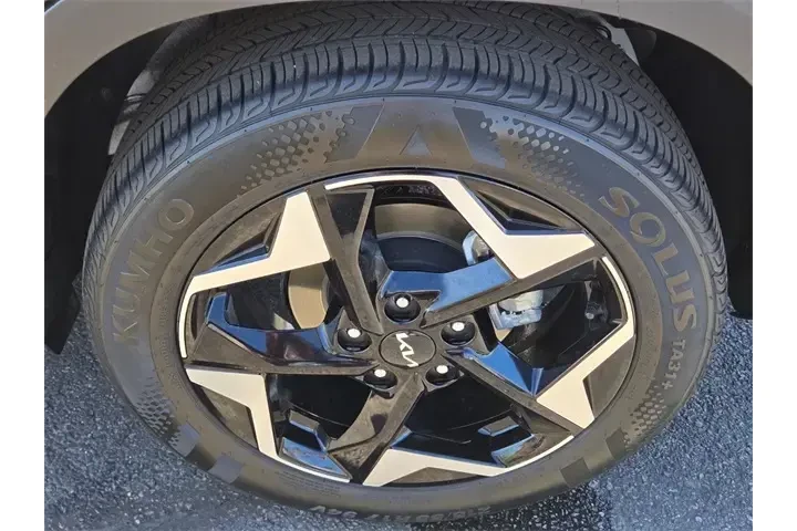 $21885 : Kia Seltos 2024 EX 4dr SUV image 10