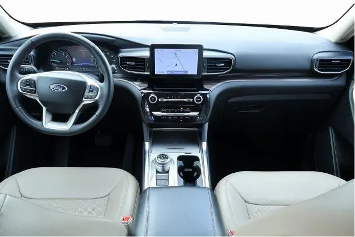 $27399 : Ford Explorer 2024 Limited 4 image 6