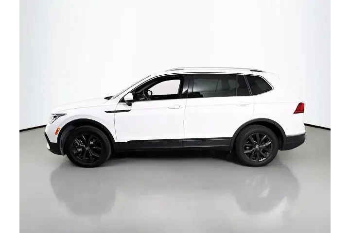 $28500 : Volkswagen Tiguan 2024 SE 4d image 4