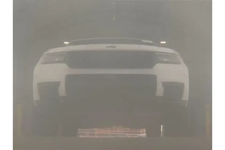 $28399 : Jeep Grand Cherokee L 2024 4 image 4