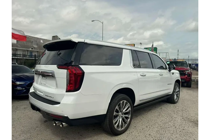 2021 GMC Yukon XL Denali 2WD image 6