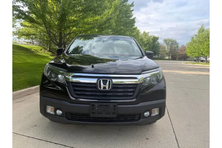 $16997 : 2017 Ridgeline RTL-T image 3