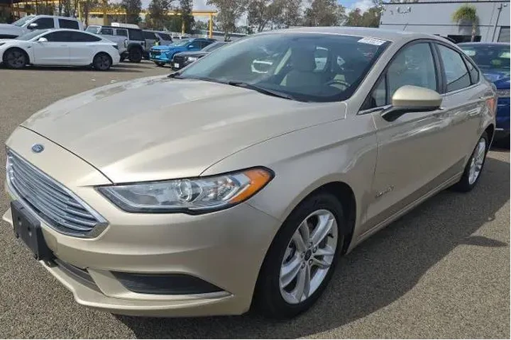 $19900 : Ford Fusion Hybrid 2018 S 4d image 1