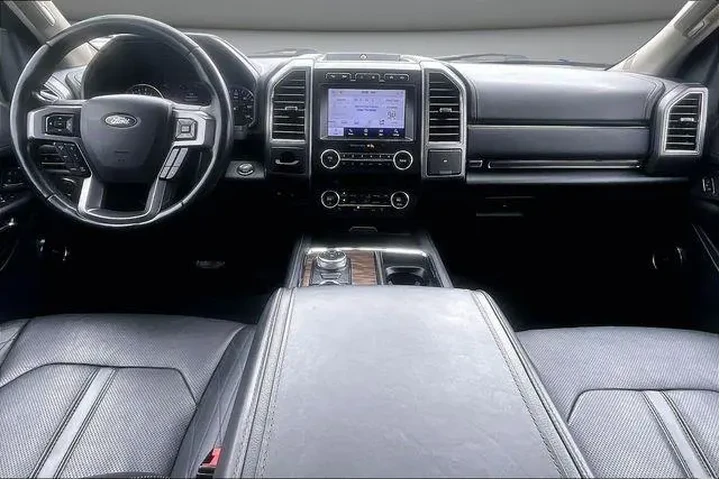 $38000 : Ford Expedition 2020 4x4 Pla image 7