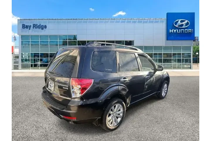 $6593 : Subaru Forester 2012 AWD 2.5 image 4