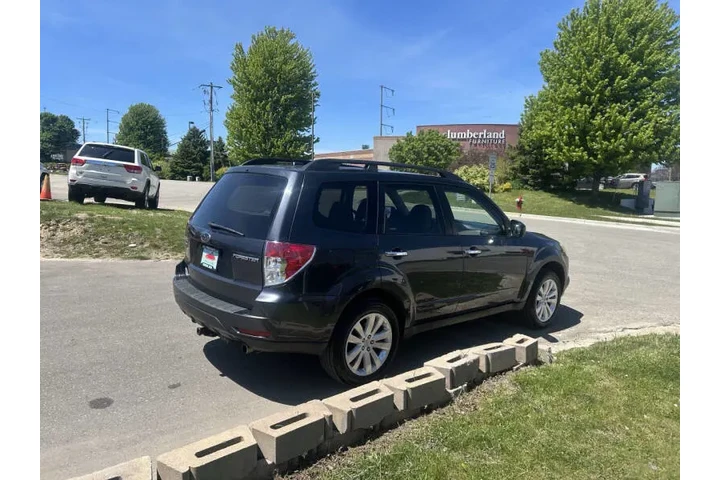 $6900 : 2011 Forester 2.5X Premium image 7