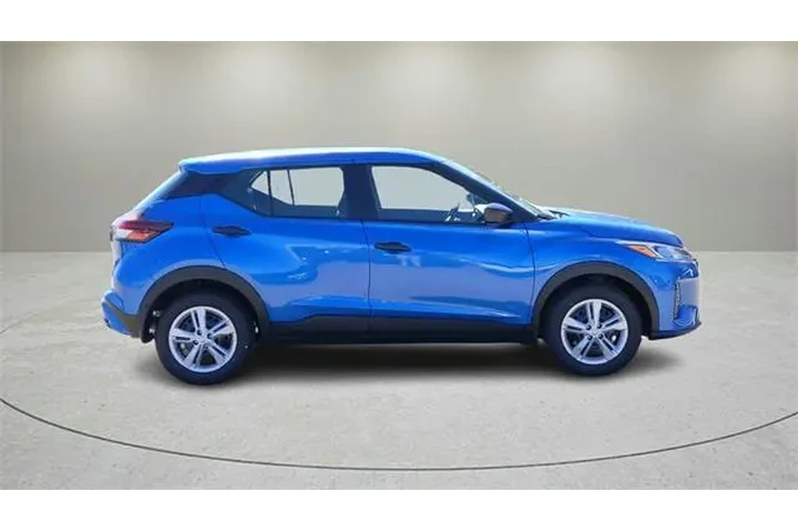 $18989 : Nissan Kicks Play 2025 S 4dr image 8