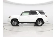 $37998 : Toyota 4Runner 2021 4x4 TRD thumbnail