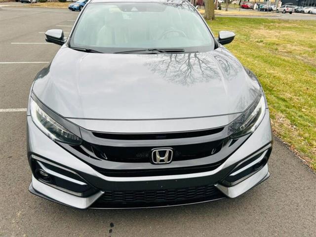 2020 Civic Sport Touring image 1