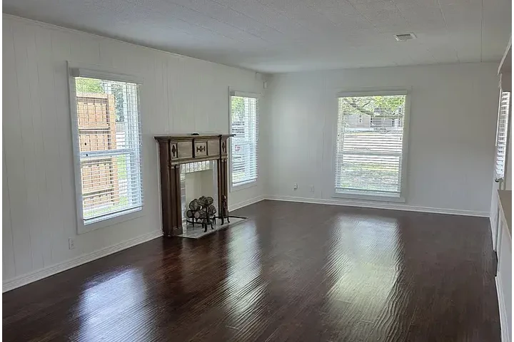 $1850 : HOUSE FOR RENT IN DALLAS TX image 9