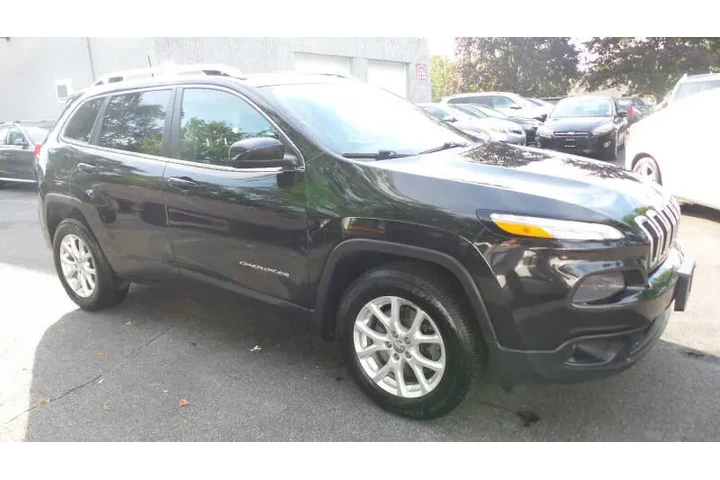 $10900 : 2016 Cherokee Latitude image 3