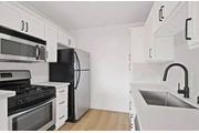 $2430 : Beautiful House in  West Adams thumbnail