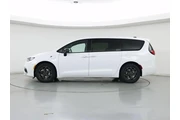 $31998 : Chrysler Pacifica Plug-In Hy thumbnail