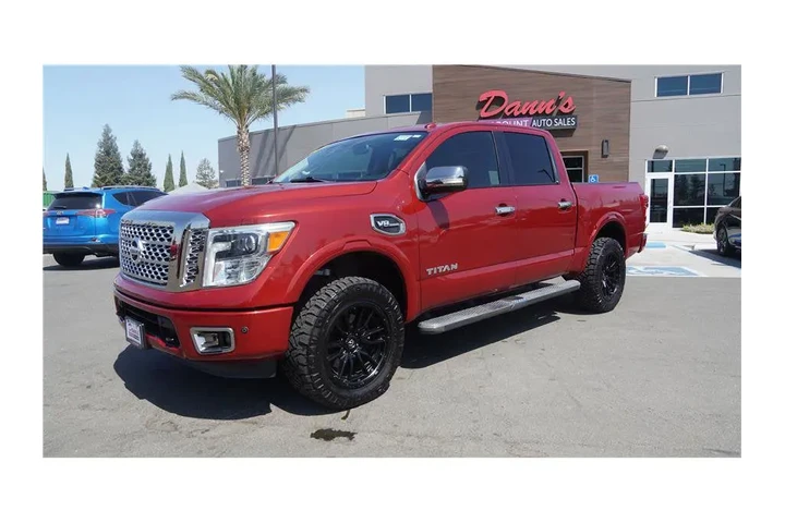 $24984 : 2017 Titan Platinum Reserve image 2
