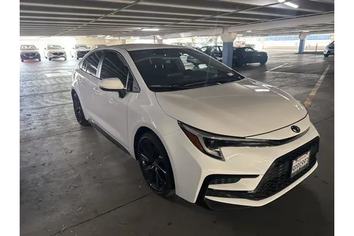 $23500 : Toyota Corolla 2024 SE 4dr S image 4