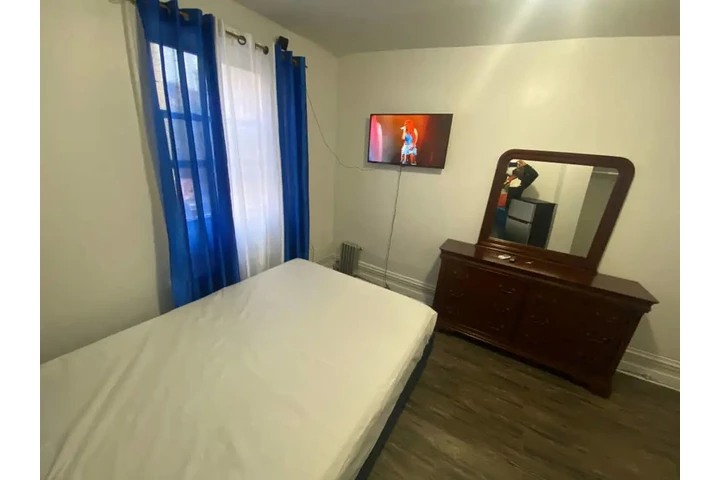 $200 : Rooms For Rent NY. 1324 image 3