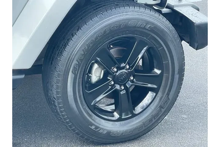 $17997 : Jeep Wrangler Unlimited 2016 image 9