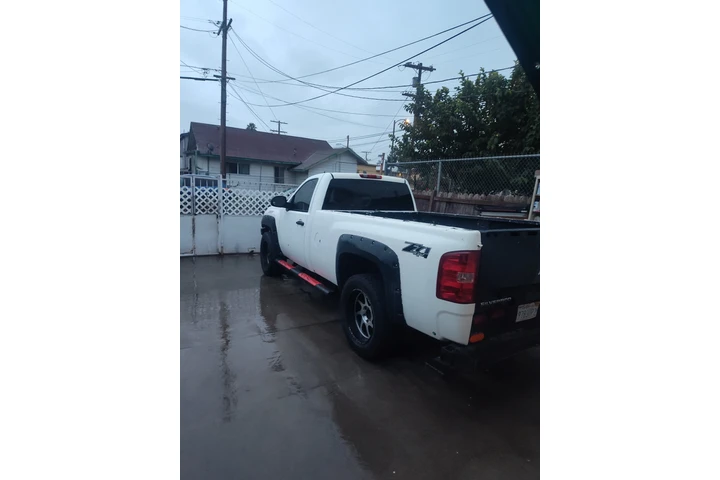 $6900 : Chevrolet Silverado 07 image 4