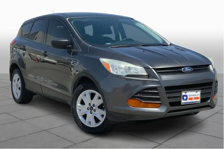 $8484 : Ford Escape 2016 S 4dr SUV image 2