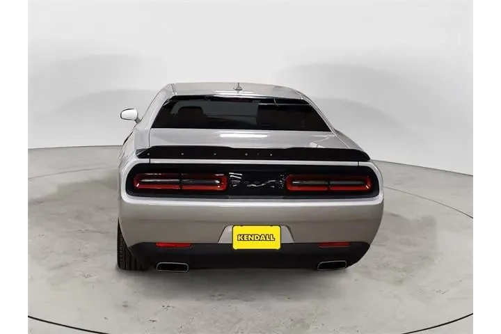 $25988 : Dodge Challenger 2022 SXT 2d image 4