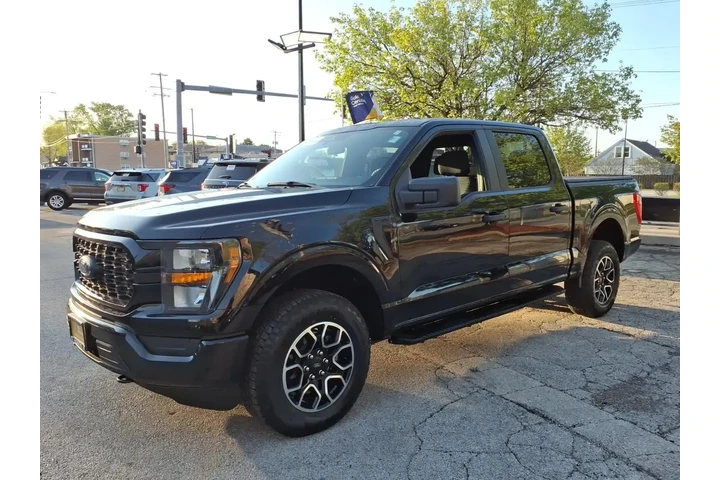 $37962 : Ford F-150 2023 4x4 XL 4dr S image 5