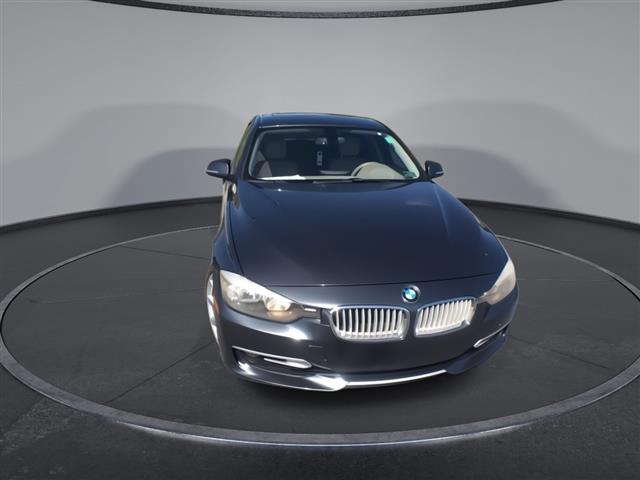 $9900 : PRE-OWNED 2012 3 SERIES 328I image 3