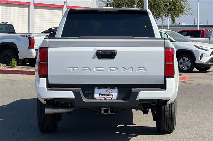 $39744 : New 2024 Tacoma SR5 Double Ca image 5