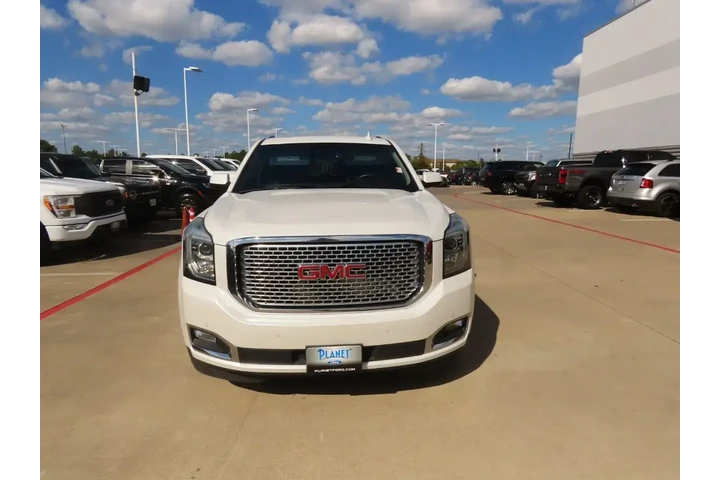 $29999 : GMC Yukon 2016 4x4 Denali 4d image 5