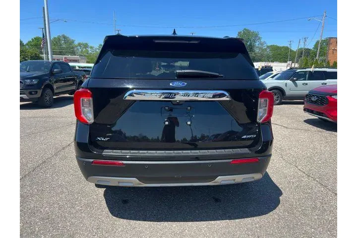 $34945 : Ford Explorer 2024 AWD XLT 4 image 7