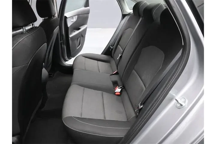 $17585 : Kia Forte 2024 LXS 4dr Sedan image 10