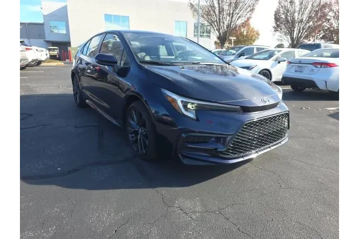 $25312 : Toyota Corolla Hybrid 2025 S image 3