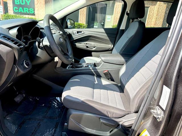 $11950 : 2017 FORD ESCAPE S image 8