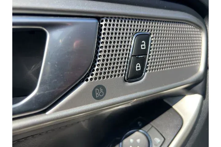 $31988 : Ford Explorer 2023 AWD XLT 4 image 5