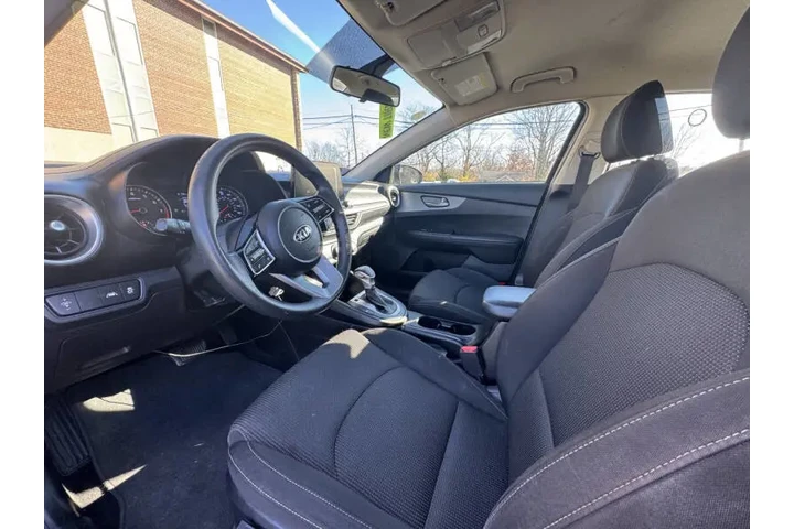 $7999 : 2021 Forte LXS image 10