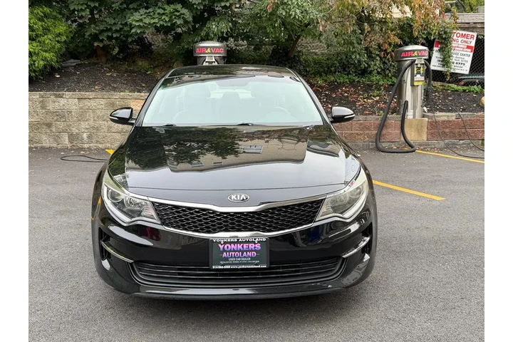 $9995 : 2017 Optima LX image 8