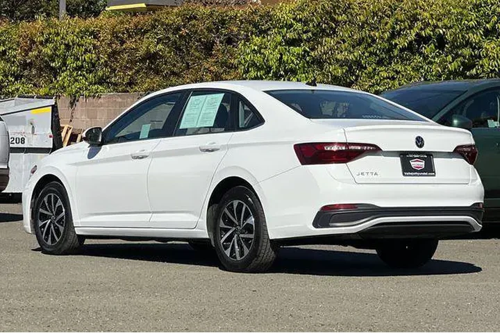 $16490 : Volkswagen Jetta 2024 S 4dr image 9