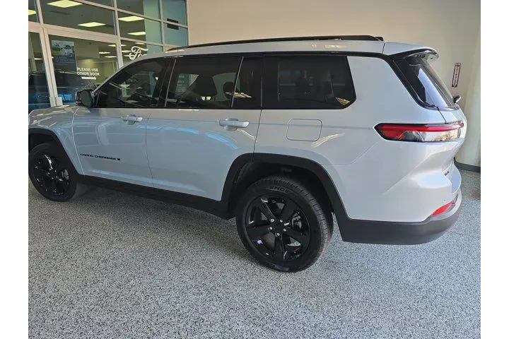 $34999 : Jeep Grand Cherokee L 2024 4 image 4