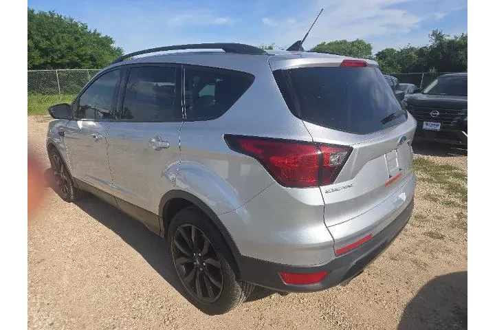 $13852 : Ford Escape 2019 SE 4dr SUV image 2