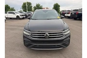 $22500 : Volkswagen Tiguan 2024 SE 4d thumbnail