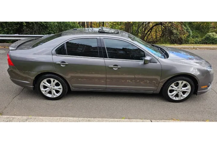 $5495 : 2012 Fusion SE image 6