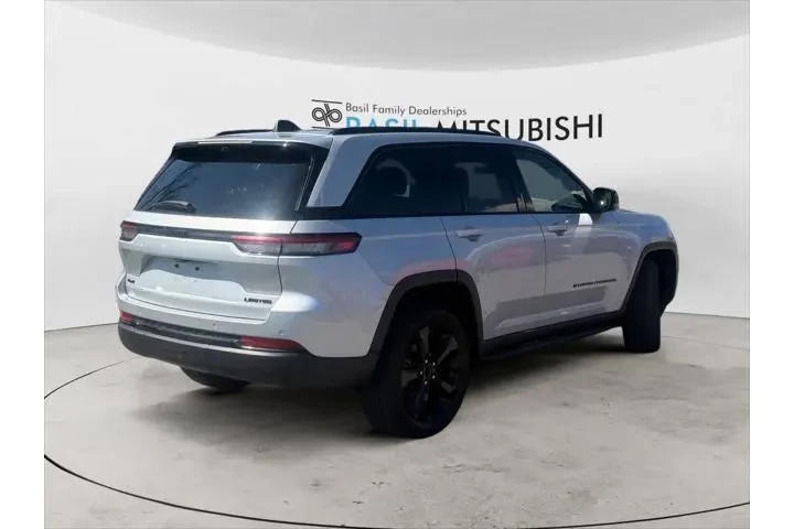 $36260 : Jeep Grand Cherokee 2024 4x4 image 5