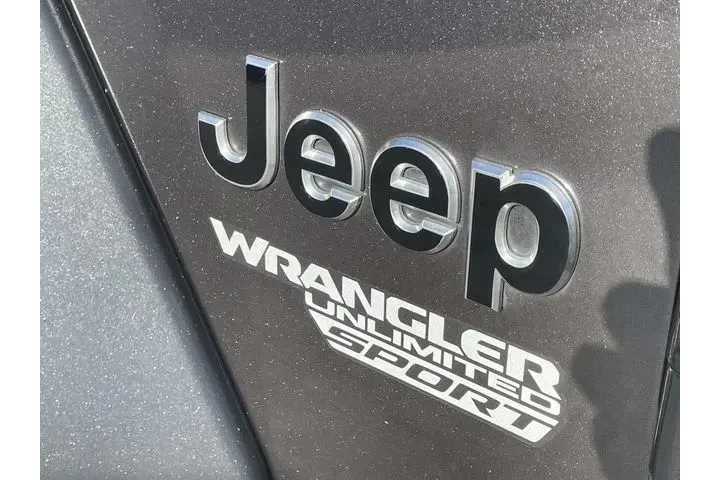 $19990 : Jeep Wrangler Unlimited 2019 image 9