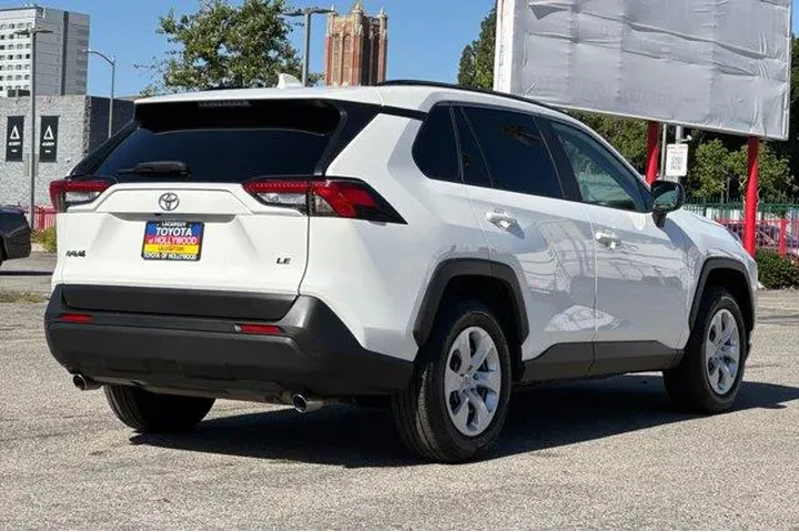 $21556 : Toyota RAV4 2019 LE 4dr SUV image 4