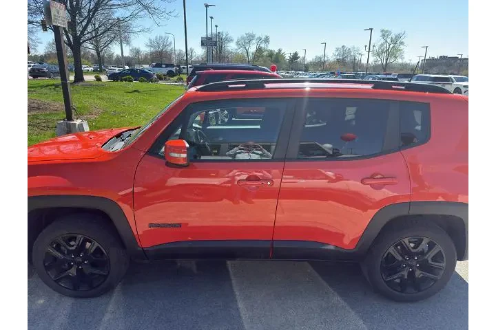$12000 : Jeep Renegade 2018 4x4 Latit image 3